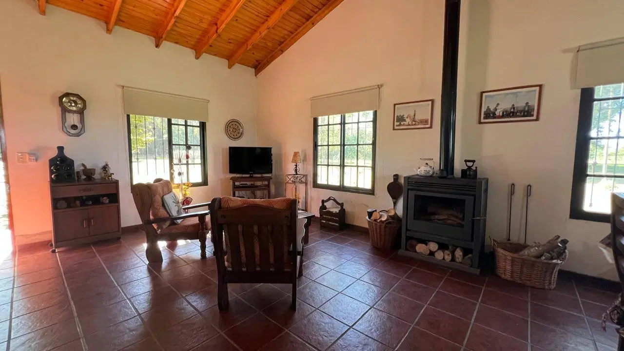 Quinta en venta - 2 Dormitorios 1 Baño - 9000mts2 - Mercedes 5