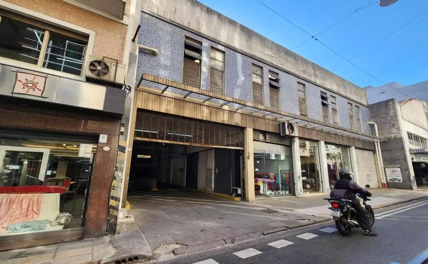Cochera en Venta - 12mts2 - San Nicolas 5