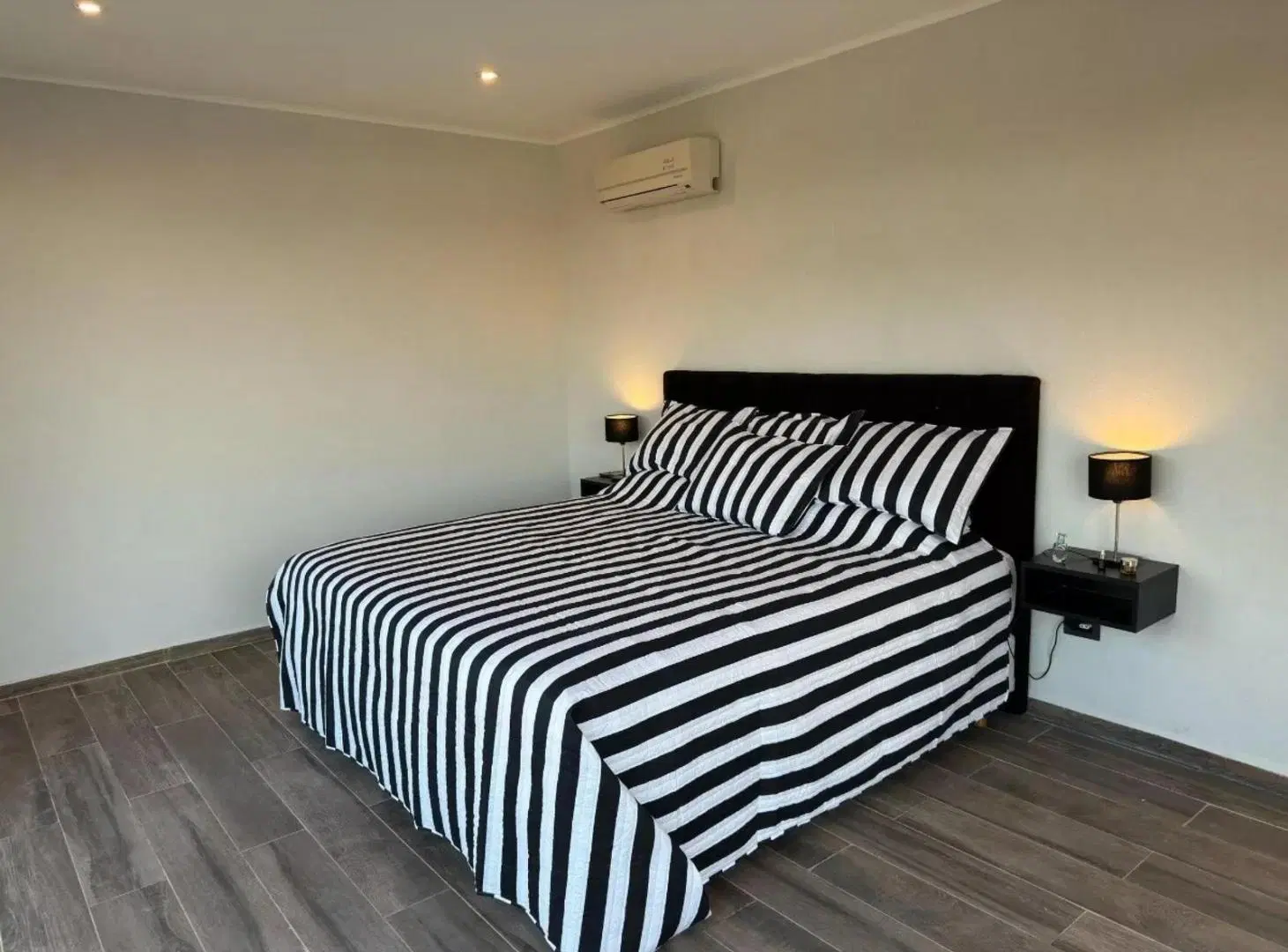 Casa en venta - 4 Dormitorios 4 Baños - 1.010Mts2 - Pinamar 3