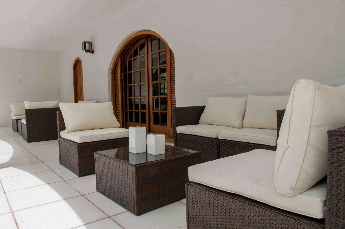 Casa en venta - 7 dormitorios 4 baños - 450mts2 - Villa Elisa 4