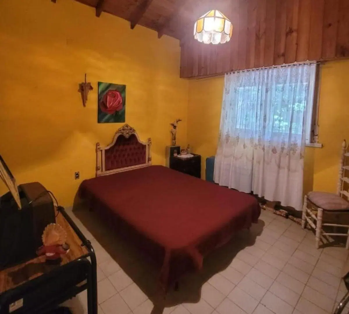 Casa en venta - 2 Dormitorios 3 Baños - Sierra de Los Padres 1