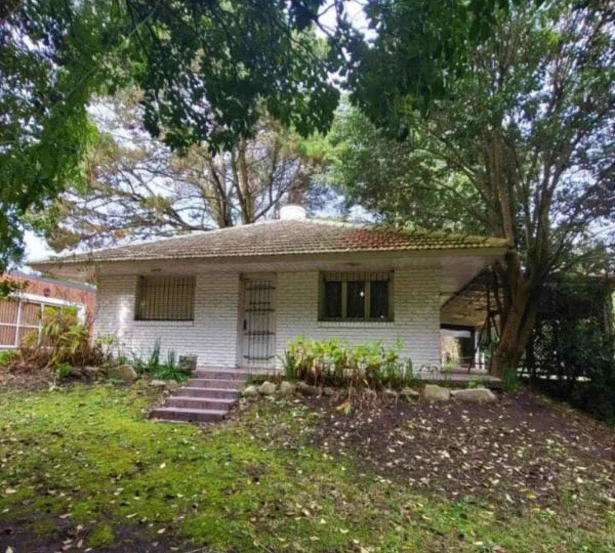Casa en venta - 2 Dormitorios 3 Baños - Sierra de Los Padres 4