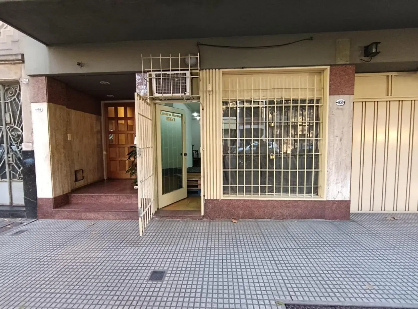 Local en alquiler - 1 Baño - Almagro 3