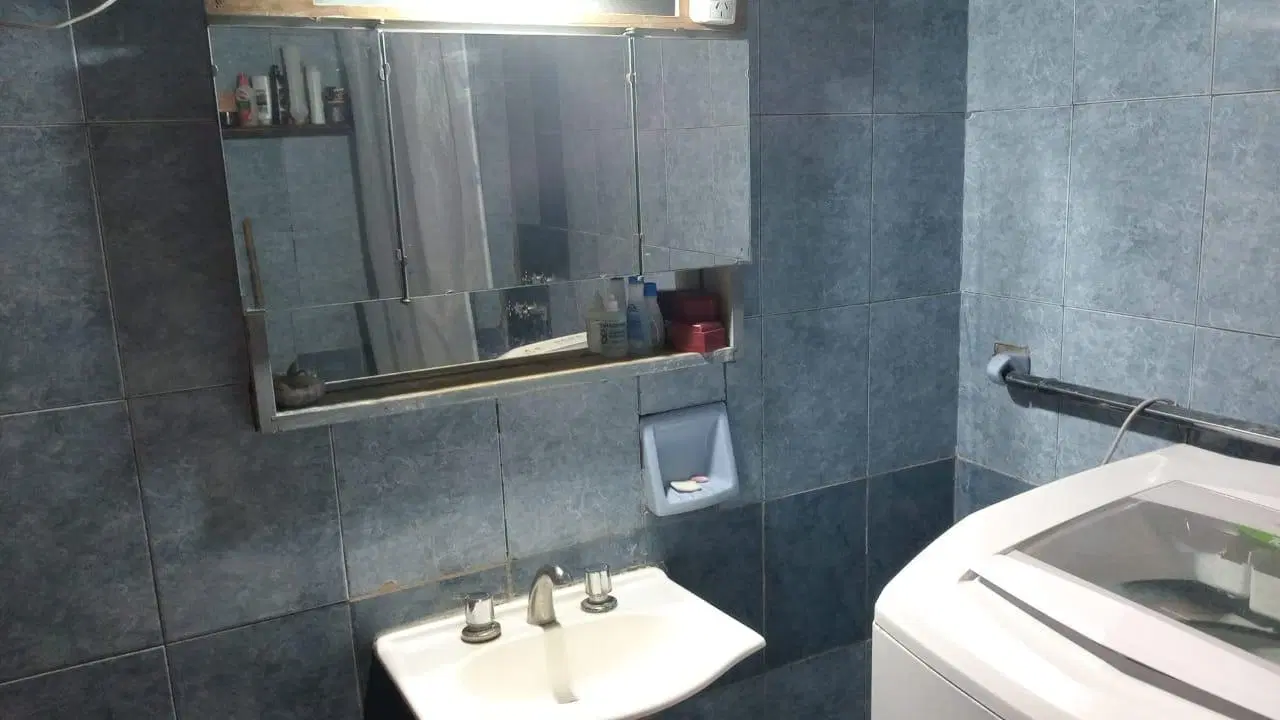 Casa en venta - 3 Dormitorios 2 Baños - Los Hornos 3