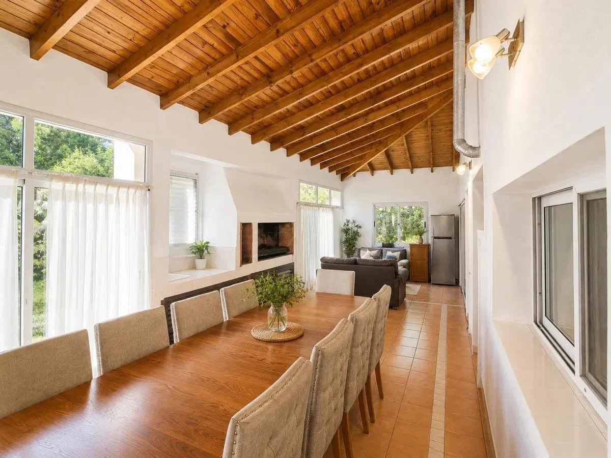 Casa en venta - 5 Dormitorios 4 Baños - San Vicente 3