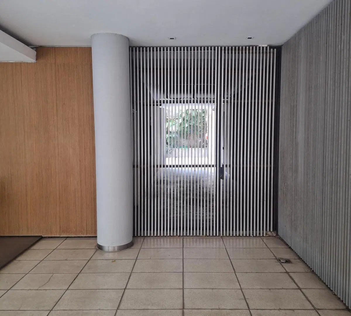 Cochera en venta - 33mts2 - Recoleta 2