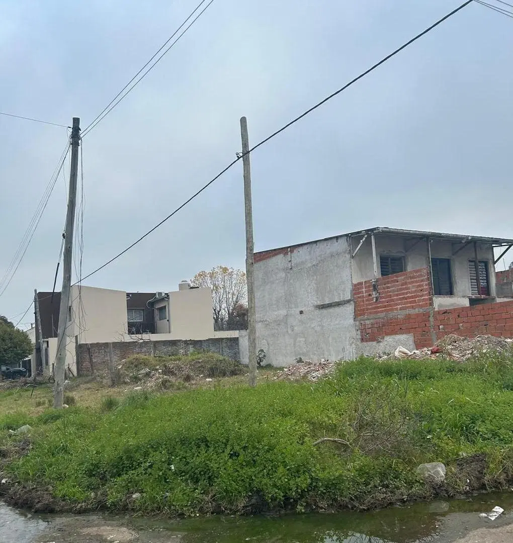 Terreno en venta - 200mts2 - La Plata 3