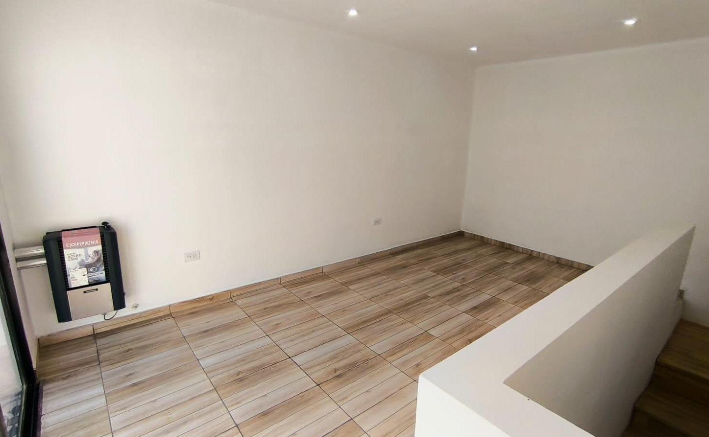 Foto de PH en venta - 1 Dormitorio 1 Baño - Mar Del Plata, imagen 2