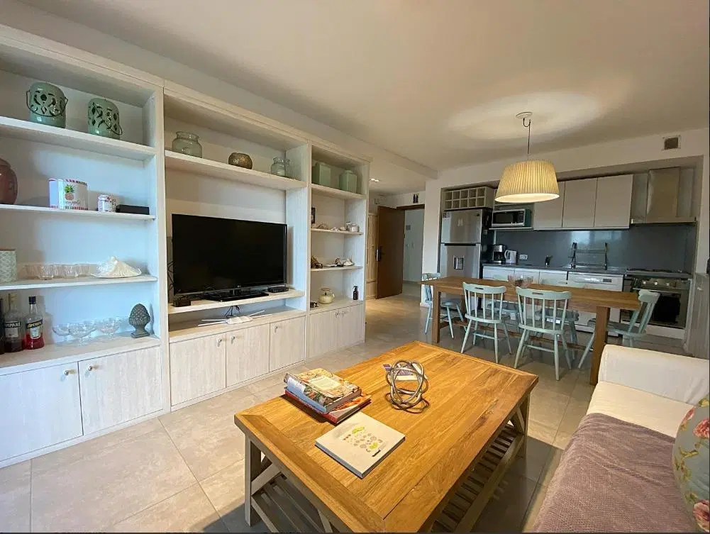 Departamento en venta - 3 Dormitorios 2 Baños - Pinamar 2