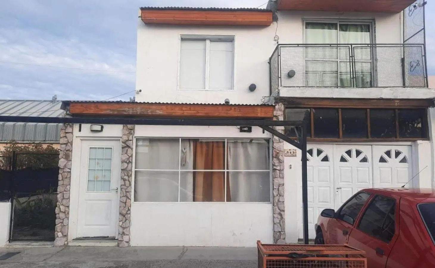 Casa en venta - 3 Dormitorios 1 Baño - Cochera - 200Mts2 - Rawson 3