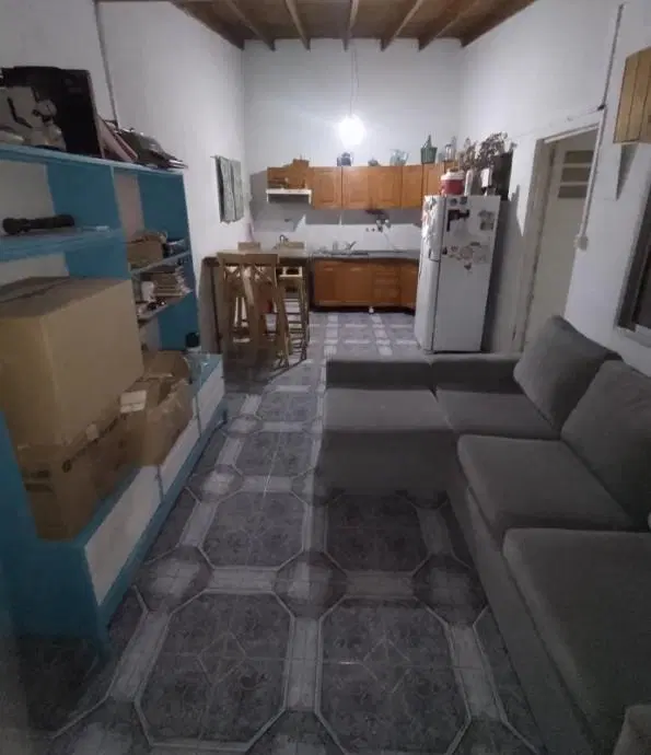 Casa Multifamiliar en venta - 6 Dormitorios 4 Baños - 209Mts2 - Merlo 2