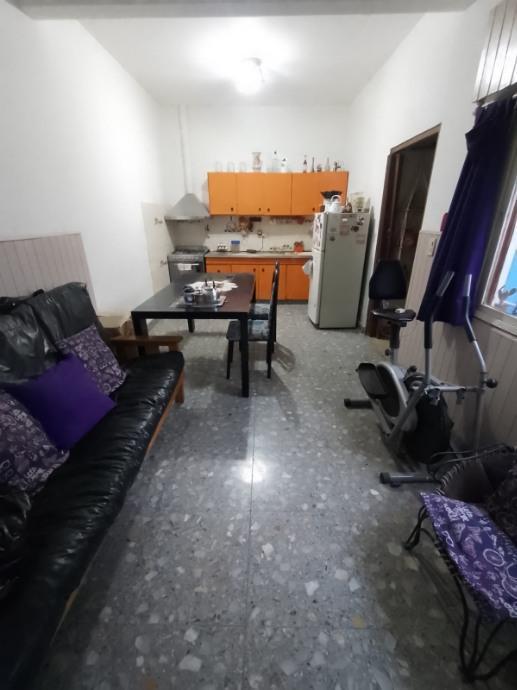 Foto de Casa Multifamiliar en venta - 6 Dormitorios 4 Baños - 209Mts2 - Merlo, imagen 3