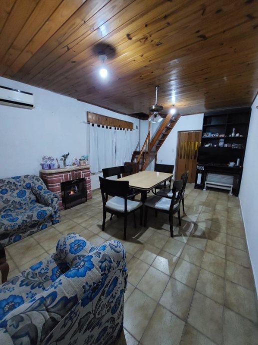 Foto de Casa Multifamiliar en venta - 6 Dormitorios 4 Baños - 209Mts2 - Merlo, imagen 1