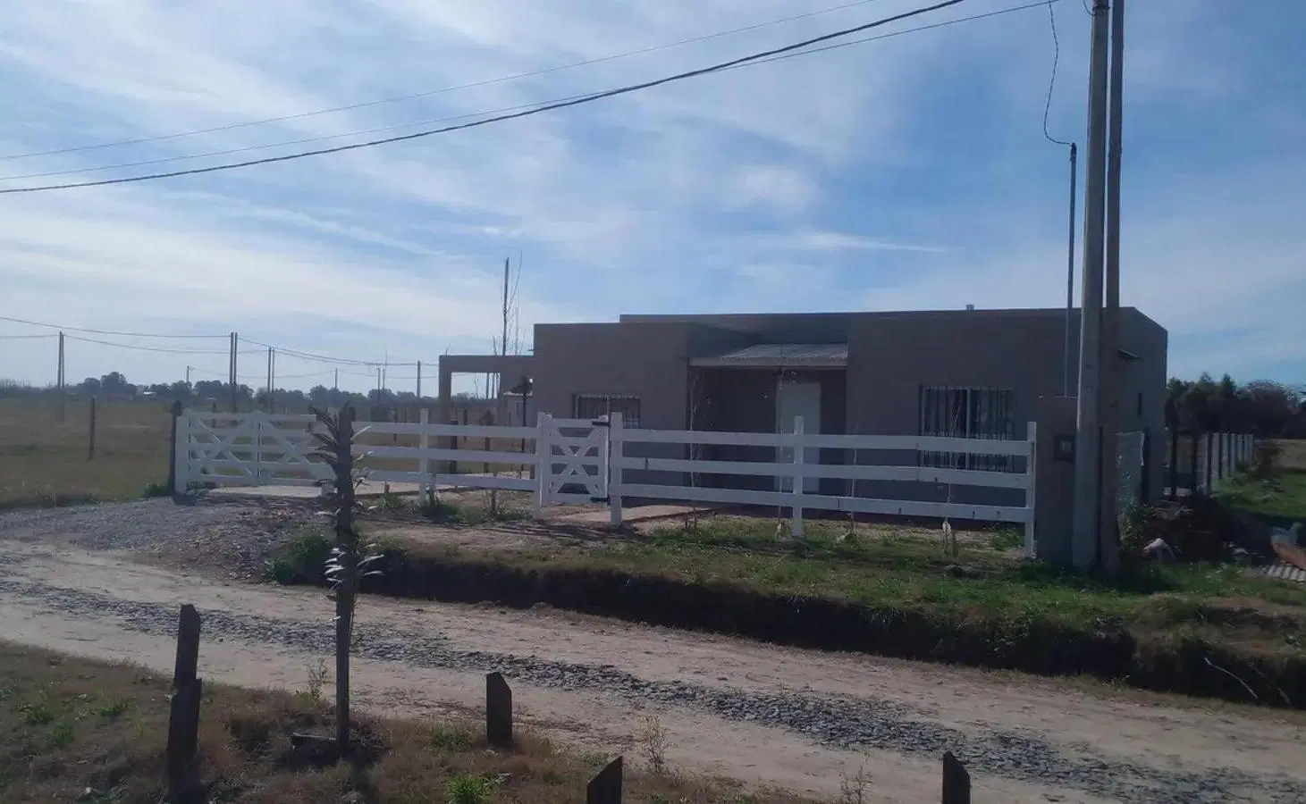 Casa en venta - 2 Dormitorios 1 Baño - Navarro 2