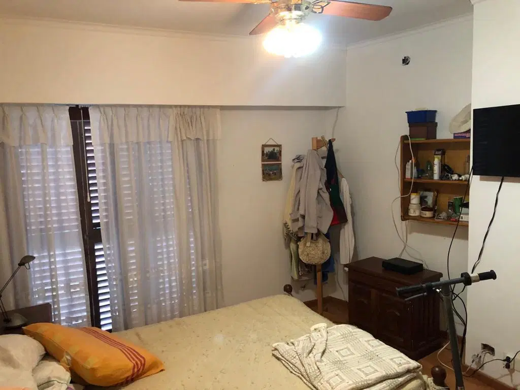 Casa en venta - 3 Dormitorios 3 Baños - Cochera - 1.044Mts2 - Berazategui 1
