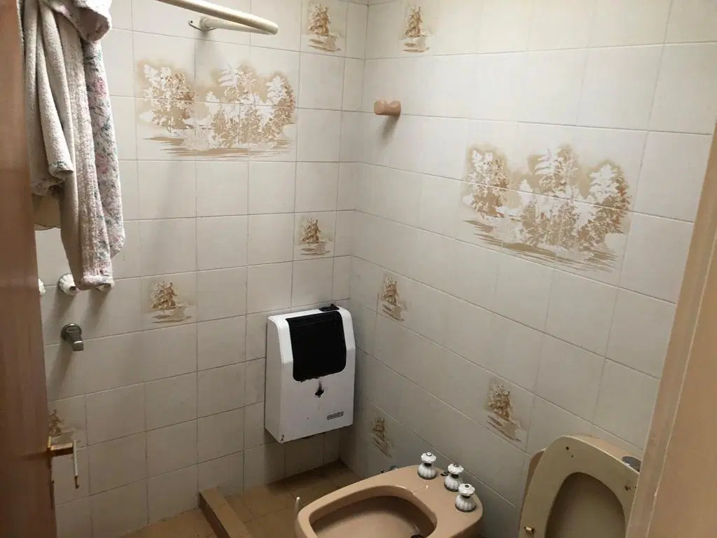 Casa en venta - 3 Dormitorios 3 Baños - Cochera - 1.044Mts2 - Berazategui 2