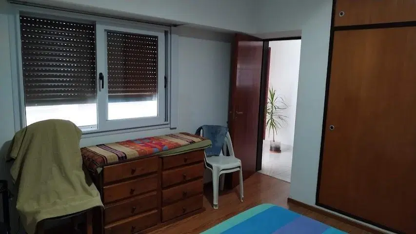 Casa en venta - 4 dormitorios 3 baños patio terraza - 265mts2 - Pompeya 3