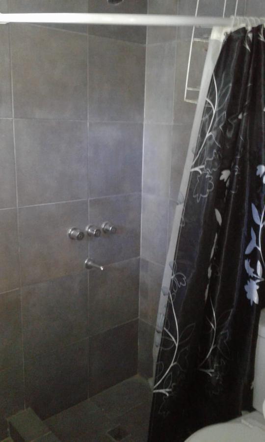 Foto de Casa en venta - 2 dormitorios 2 baños - 100mts2 - Sierra De Los Padres, imagen 3