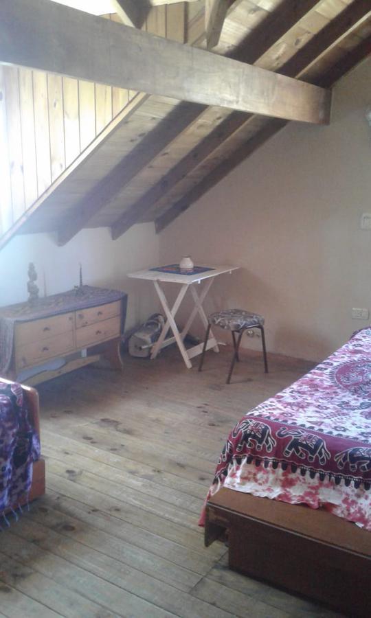 Foto de Casa en venta - 2 dormitorios 2 baños - 100mts2 - Sierra De Los Padres, imagen 2