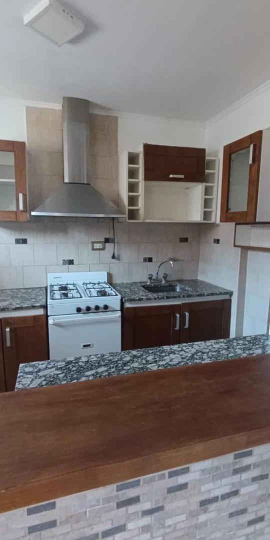 Foto de Dúplex en venta - 4 Dormitorios 2 Baños - La Plata, imagen 5