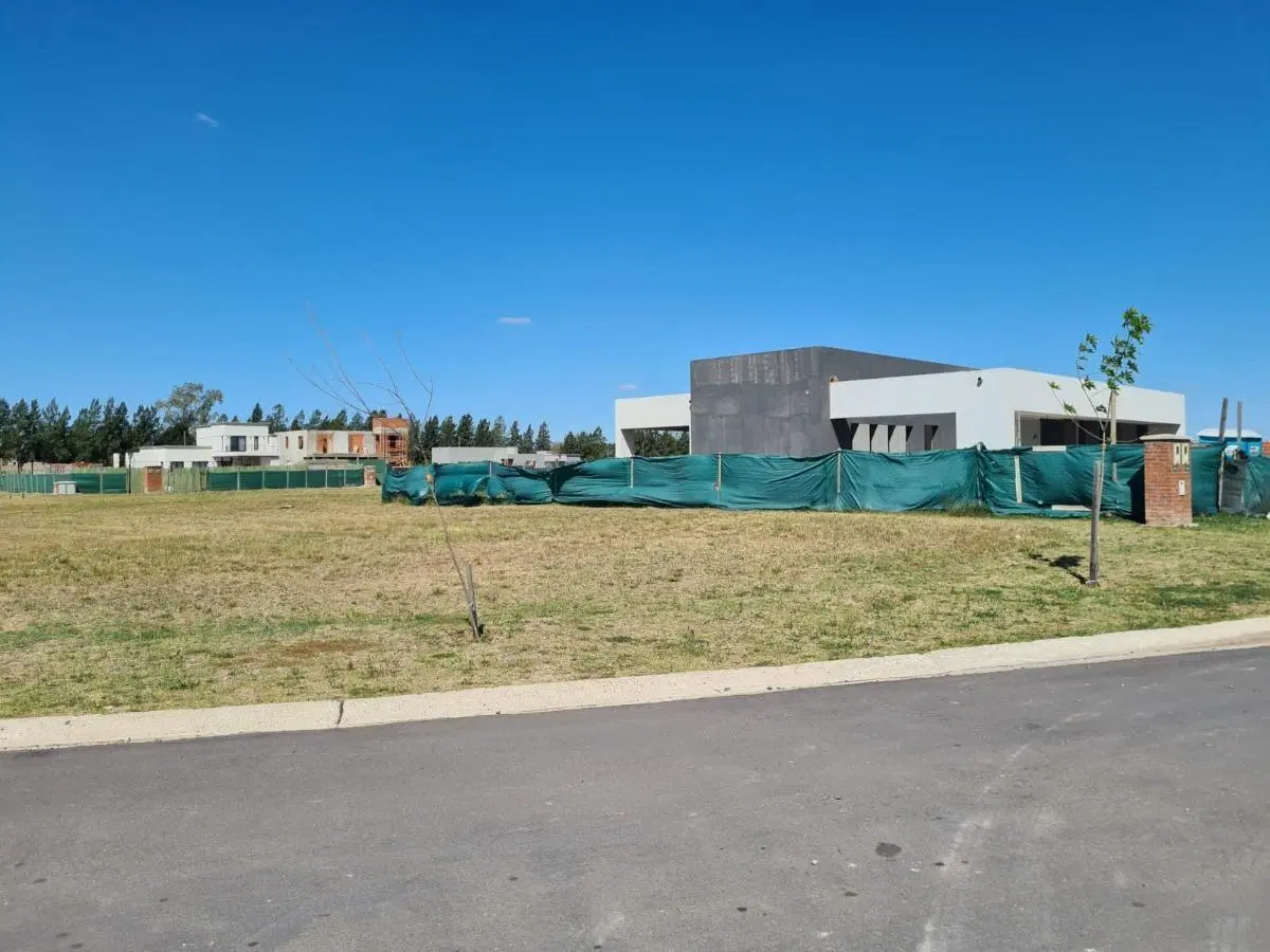 Terreno en venta - 630 mts2 - San Simon 4