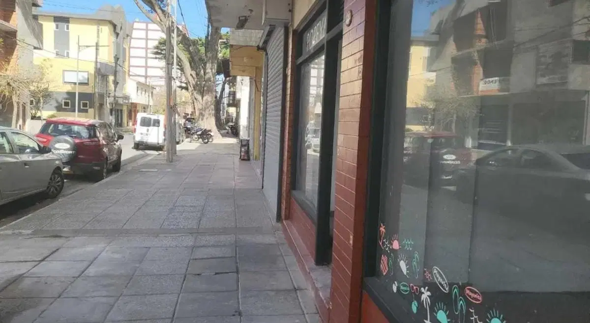 Dos locales en venta - 84mts2 - San Bernardo Del Tuyú 2