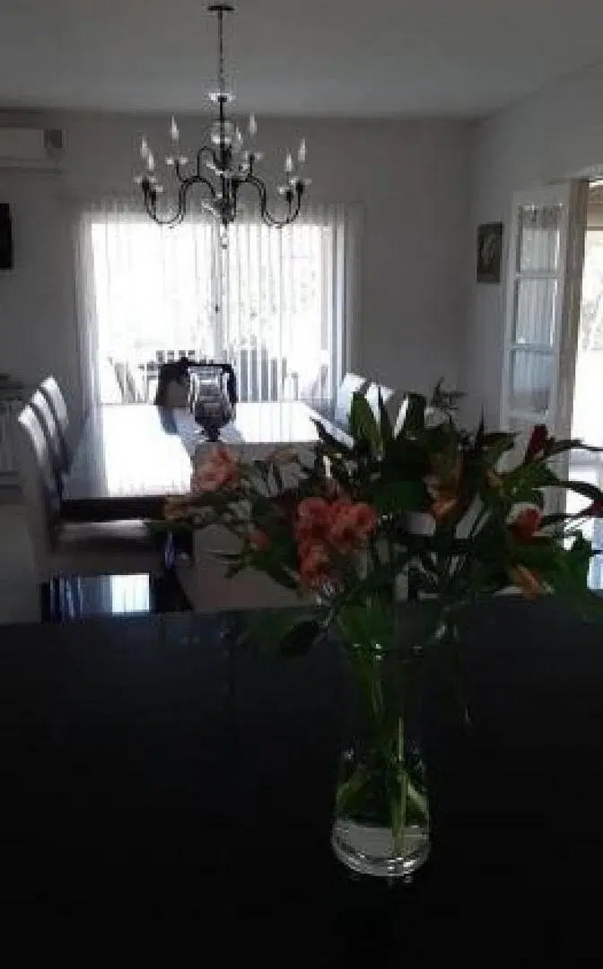 Casa en venta - 3 Dormitorios 3 Baños - Cochera - 910Mts2 - Navarro 2