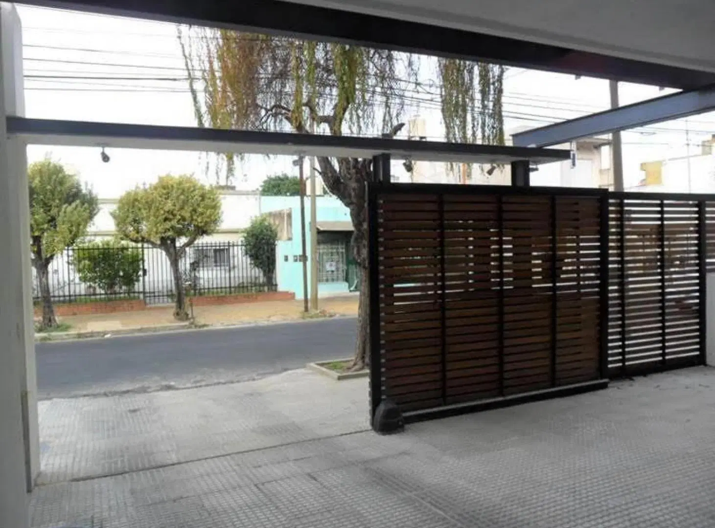 Cochera en venta - 12mts2 - Villa Sarmiento 3