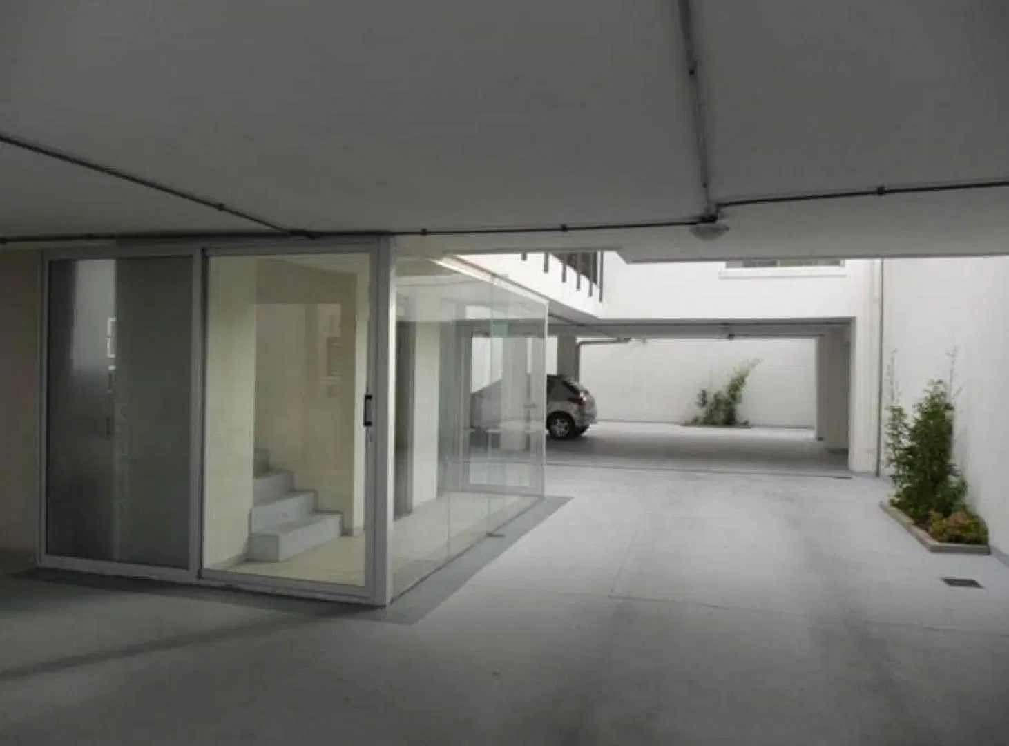 Cochera en venta - 12mts2 - Villa Sarmiento 4