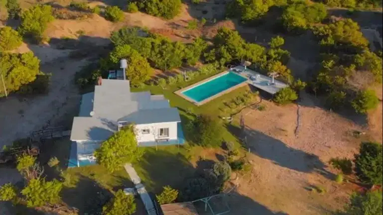 Complejo de Cabañas en venta - 4 Dormitorios 4 Baños - Cocheras - 3 Hectáreas - Villa Gesell 2