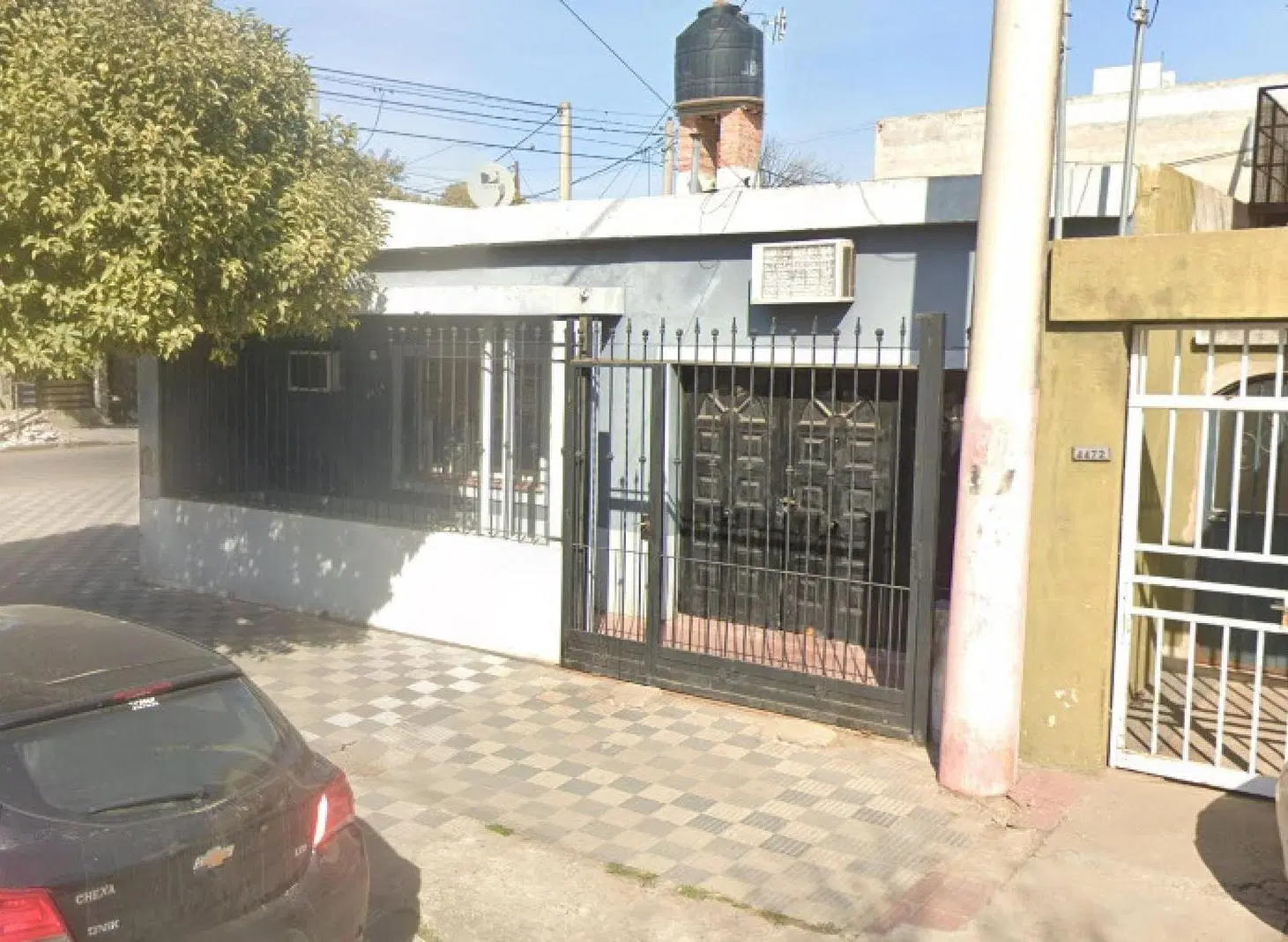 Casa en venta - 4 Dormitorios 3 Baños - Córdoba 2