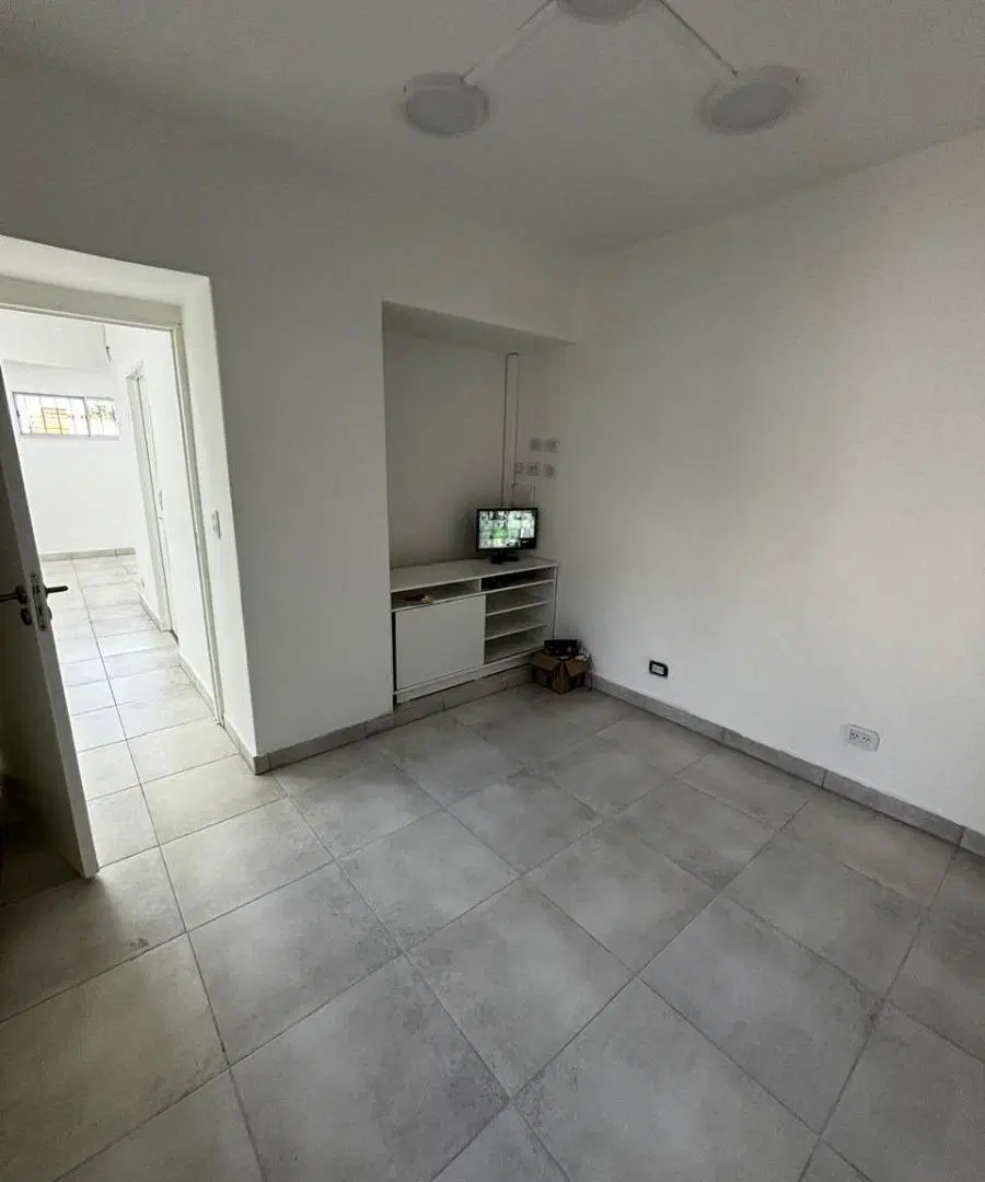 Depósito en venta - Oficinas - Baños - 640Mts2 - 3 de Febrero 5