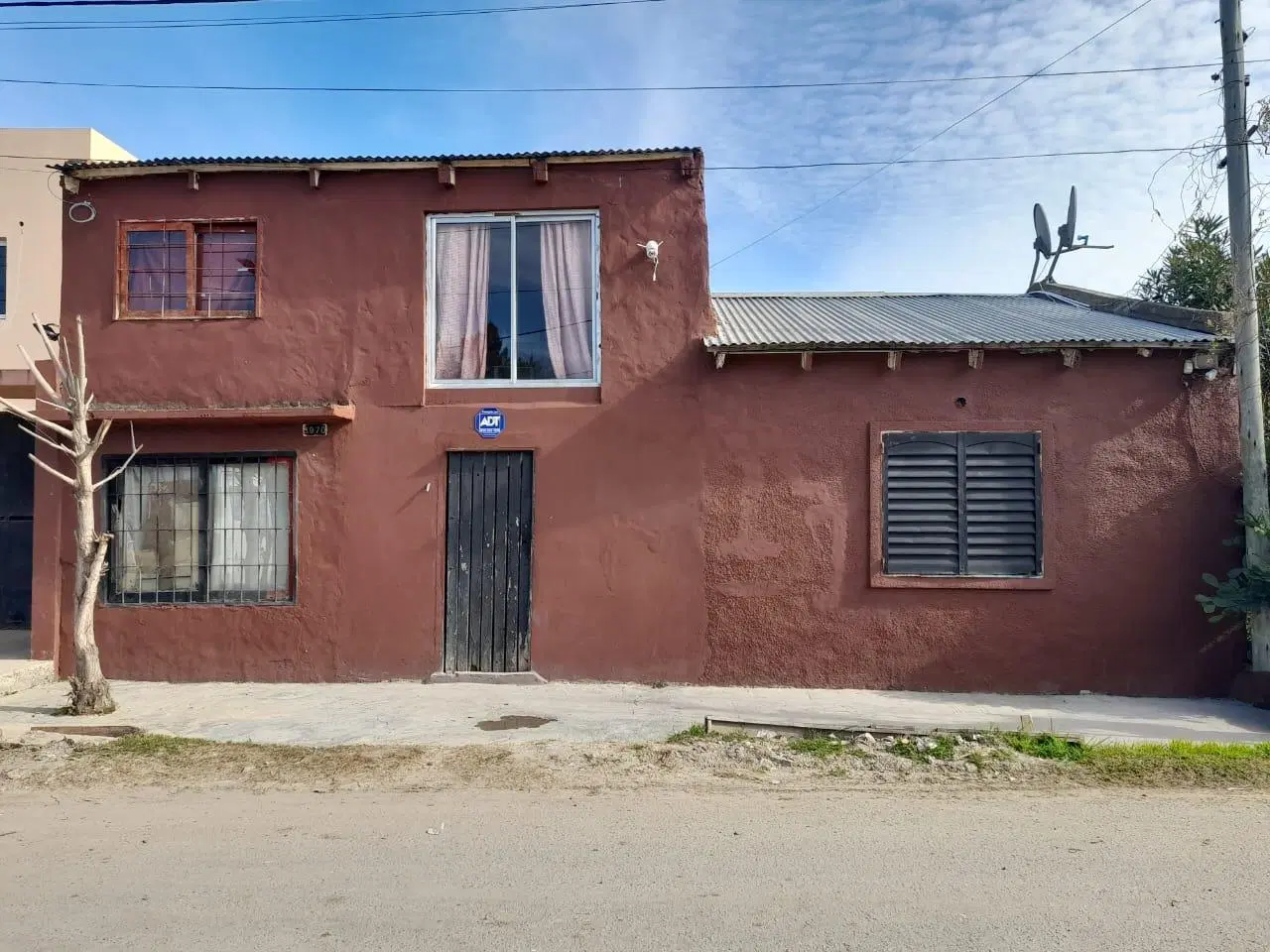Casa en venta - 2 Dormitorios 1 Baño - 200Mts2 - Manuel B. Gonnet 1