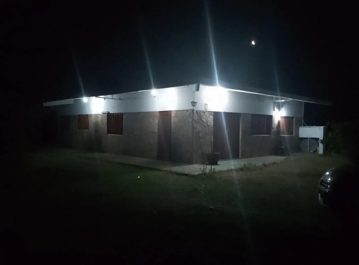 Casa en venta - 3 dormitorios 2 baños - 150mts2 - Las Toninas 2