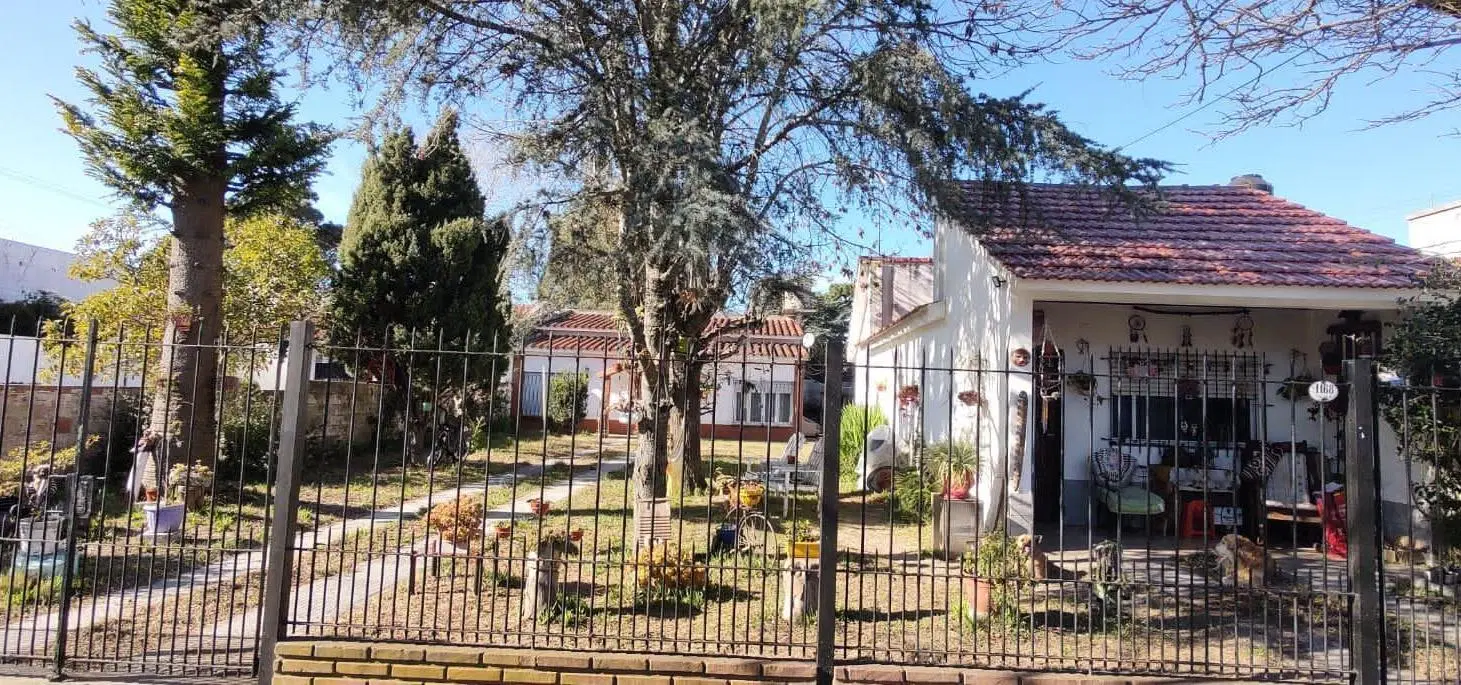 Casas en venta - 3 Dormitorios 2 Baños - 560Mts2 - Santa Teresita 3