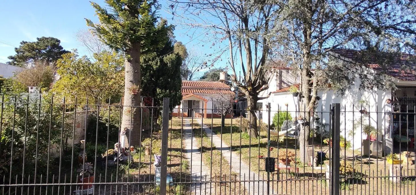 Casas en venta - 3 Dormitorios 2 Baños - 560Mts2 - Santa Teresita 4