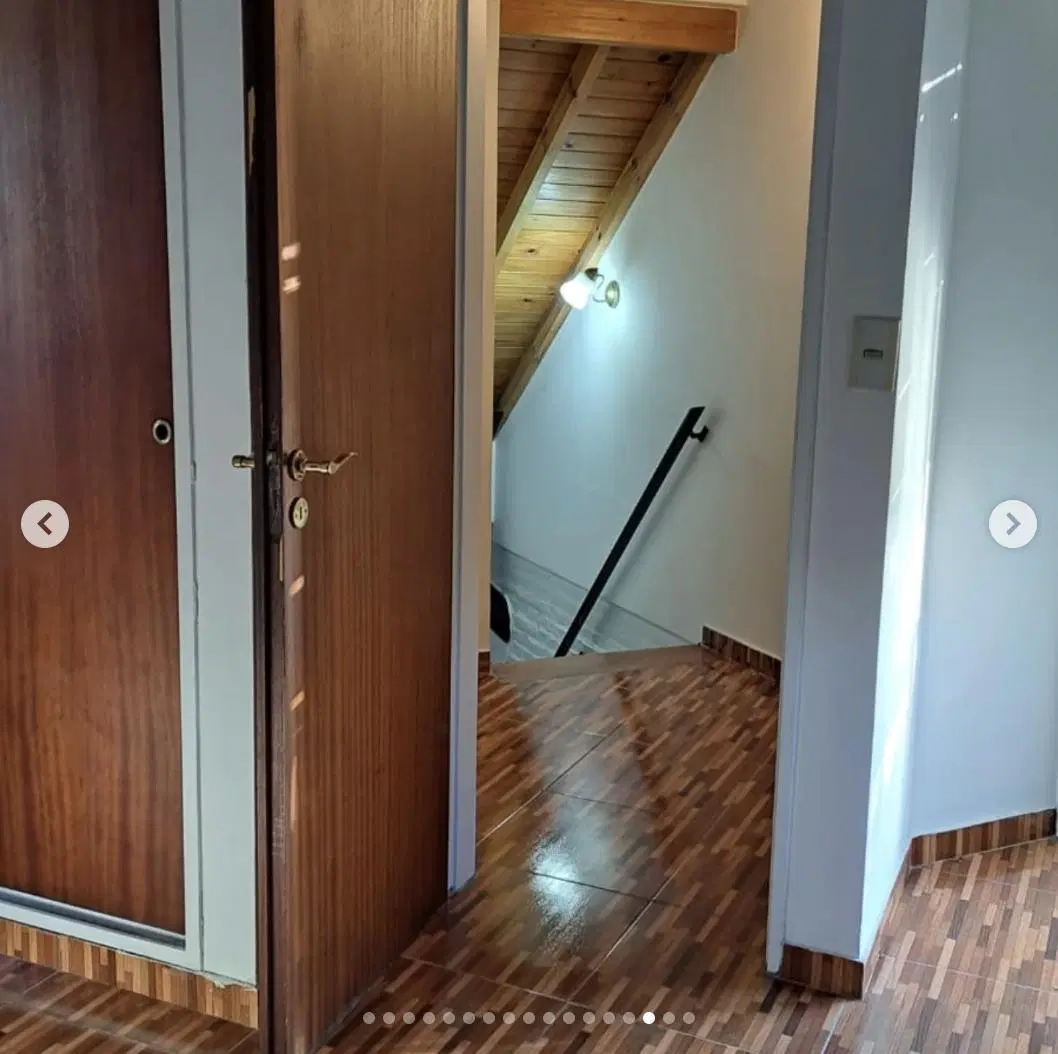 Casa en venta - 3 dormitorios 3 baños - Berazategui 3