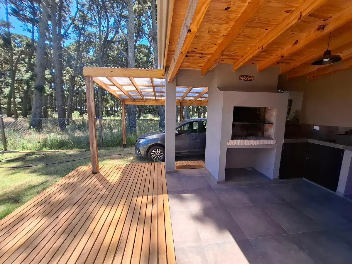 Casa en venta - 2 dormitorio 4 baños - La Lucila Del Mar 5