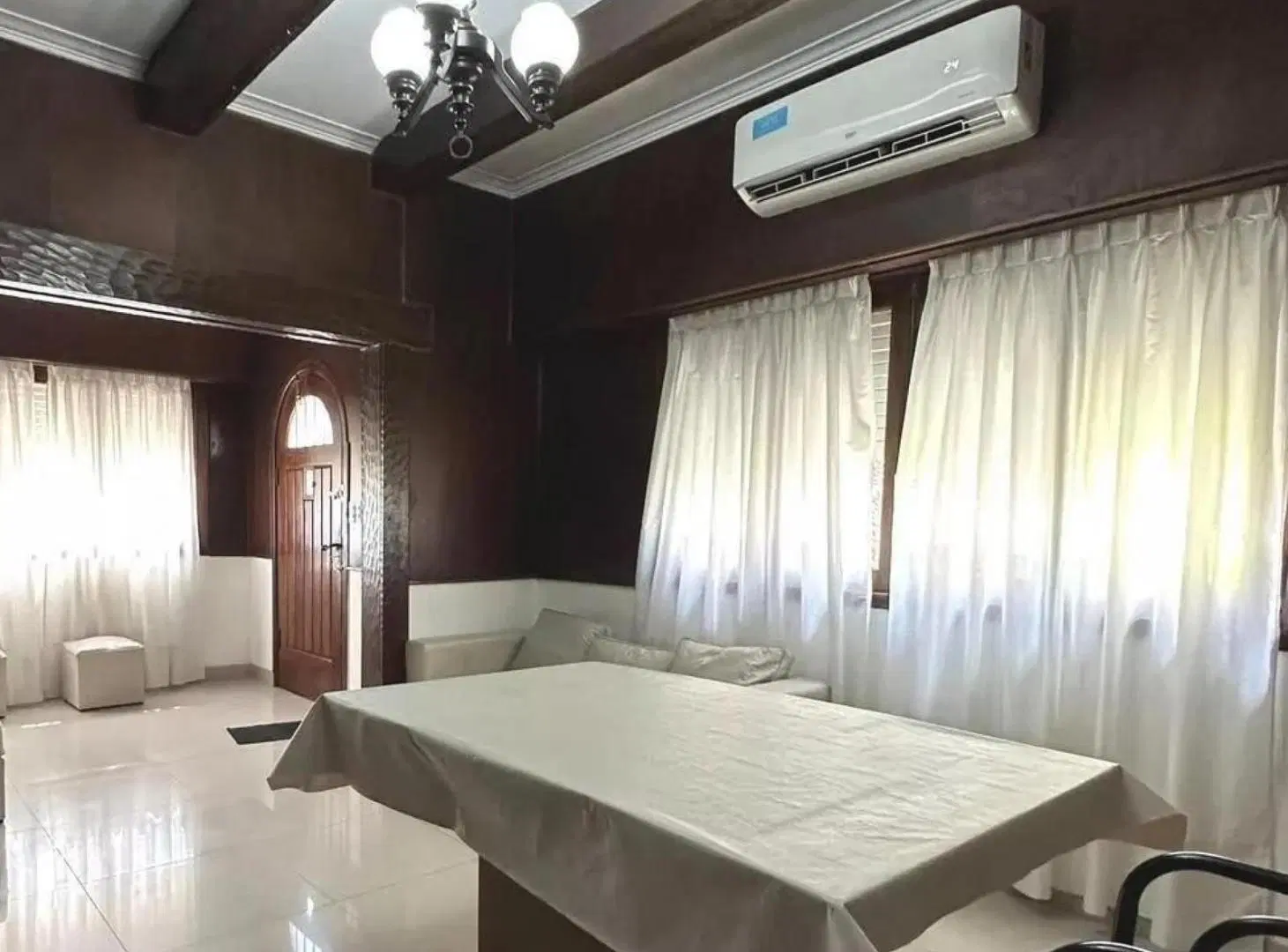 Casa en venta - 5 Dormitorios 3 Baños - 160Mts2 - Mar del Plata 3