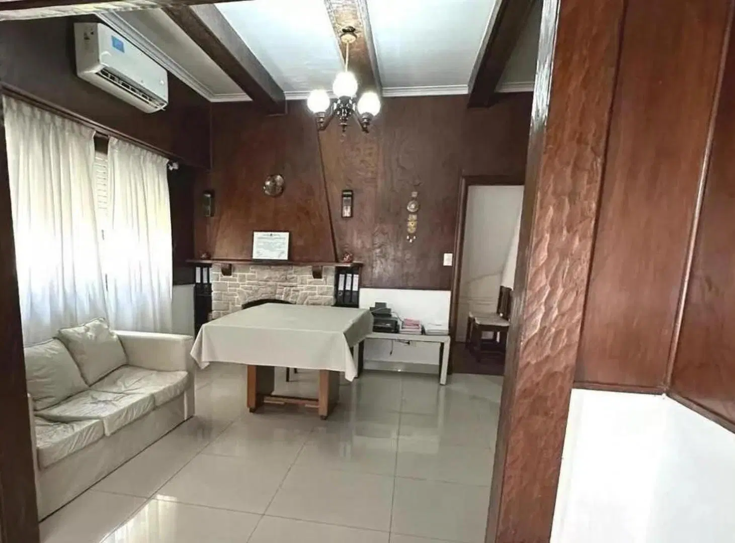 Casa en venta - 5 Dormitorios 3 Baños - 160Mts2 - Mar del Plata 2