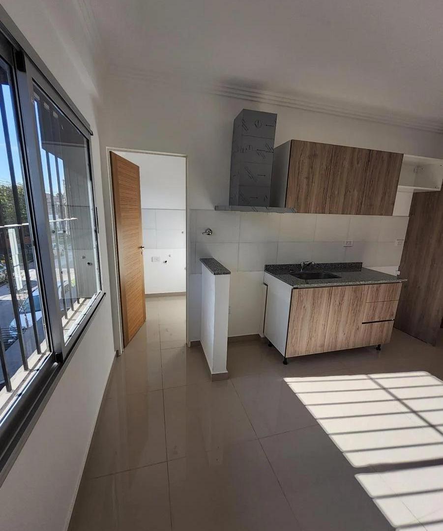 Foto de Departamento en venta - 1 Dormitorio 1 Baño - 52mts2 - Wilde, imagen 4