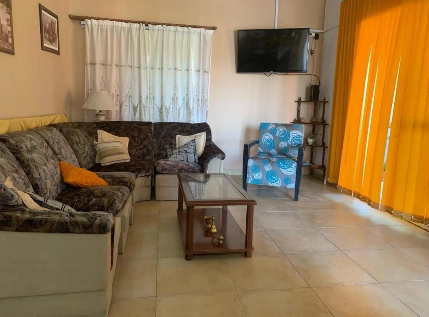 Casa en venta - 4 Dormitorios 3 Baños - Villa Carlos Paz 8