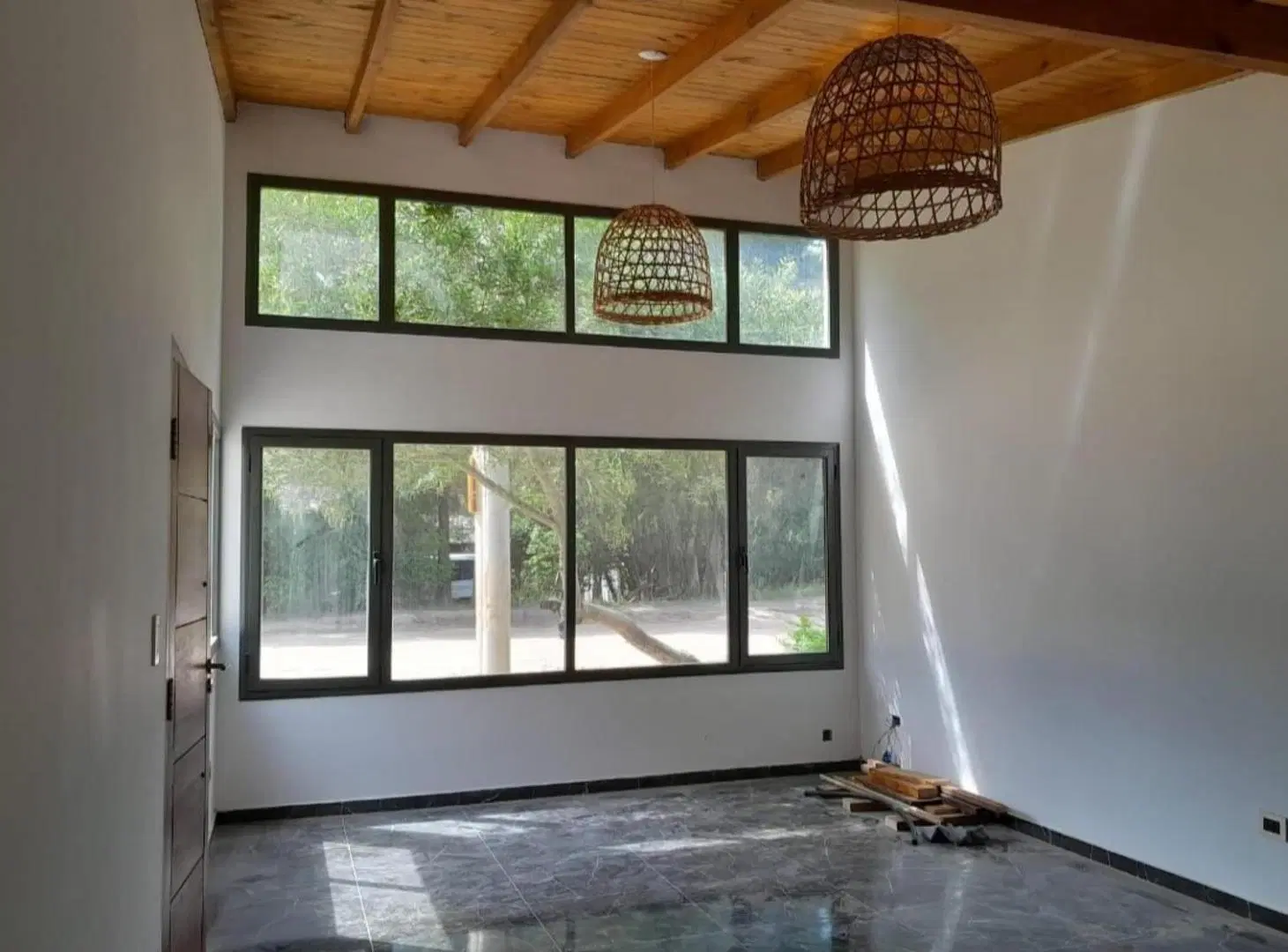 Casa en venta - 3 Dormitorios 2 Baños - Mar de las Pampas 5