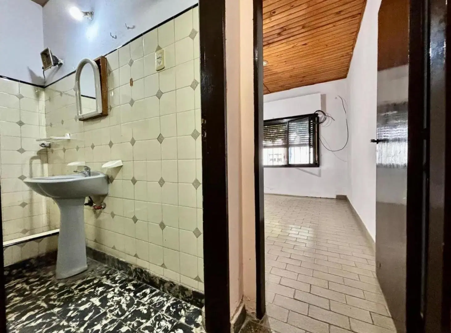 Casa en venta - 3 Dormitorios 3 Baños - Cocheras - 150Mts2 - La Plata 4