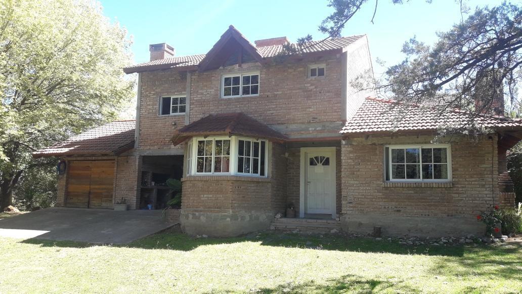 Casa en venta - 3 Dormitorios 1 Baño - Cochera - 700Mts2 - Bertone, Villa General Belgrano, Córdoba