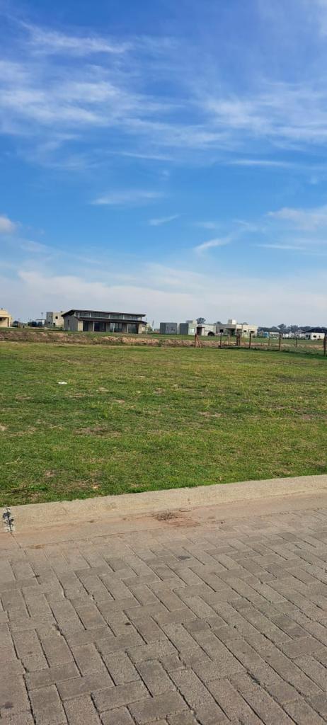 Terreno en venta - 735Mts2 - Santa Clara al Sur