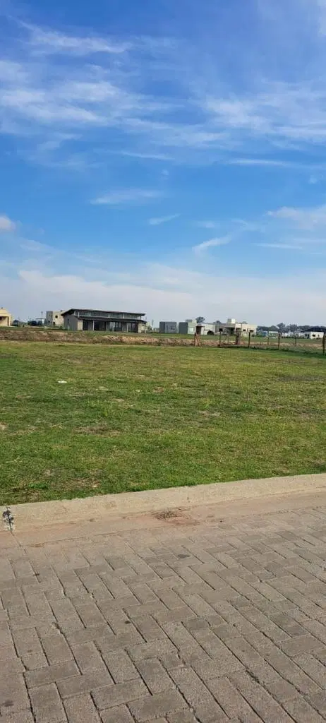 Terreno en venta - 735Mts2 - Santa Clara al Sur 5