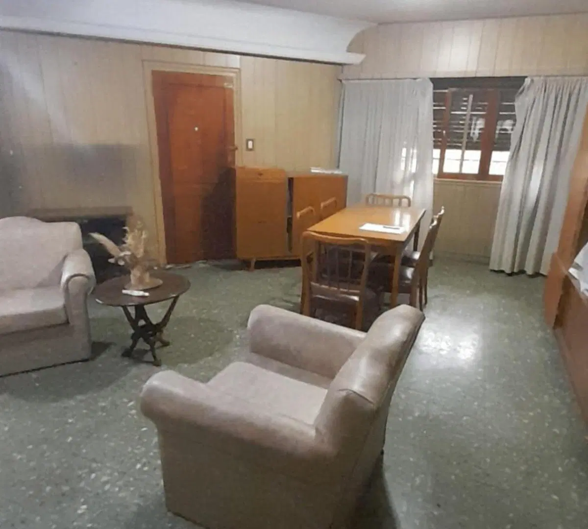 Casa en venta - 2 Dormitorios 1 Baño - Cochera - 181Mts2 - Lanús 3