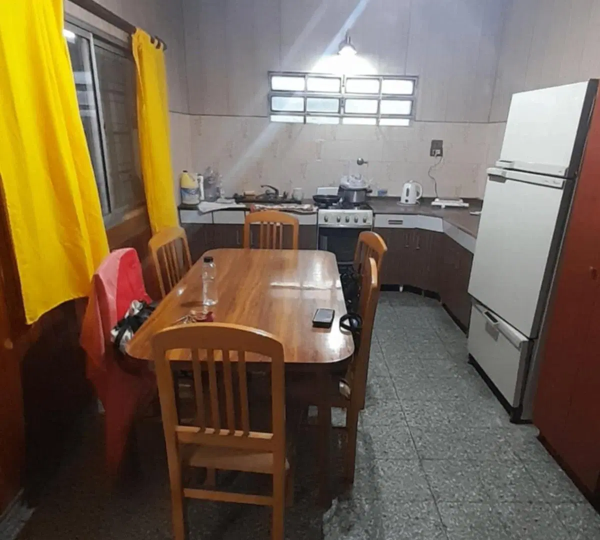 Casa en venta - 2 Dormitorios 1 Baño - Cochera - 181Mts2 - Lanús 2