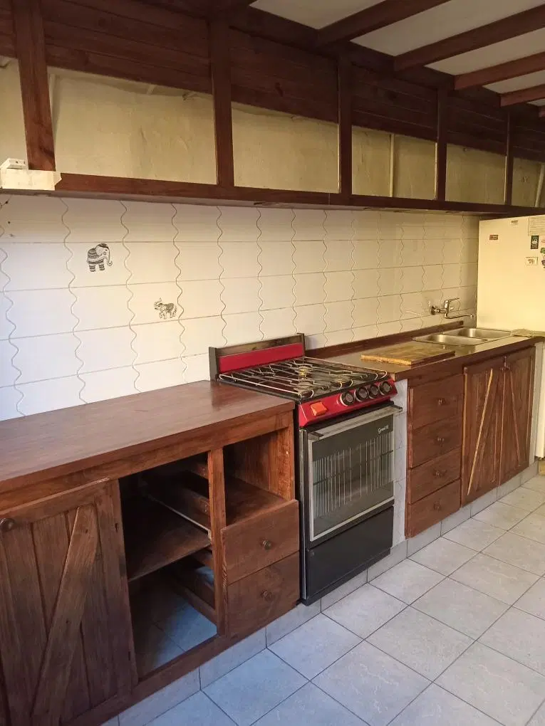 Casa en venta - 1 Dormitorio 2 Baños - Cochera - 250Mts2 - Olavarría 3